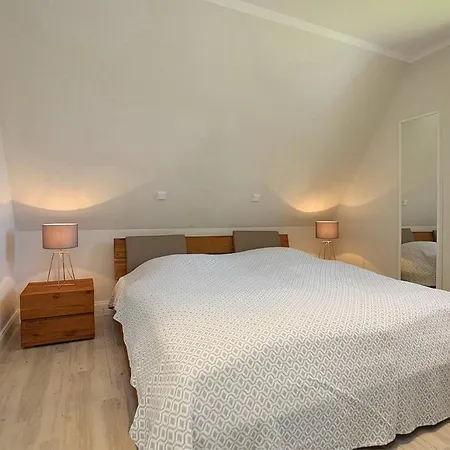 Holiday home Reethaus Am Mariannenweg 18b - Huus Boltenhagen (Ostseebad)