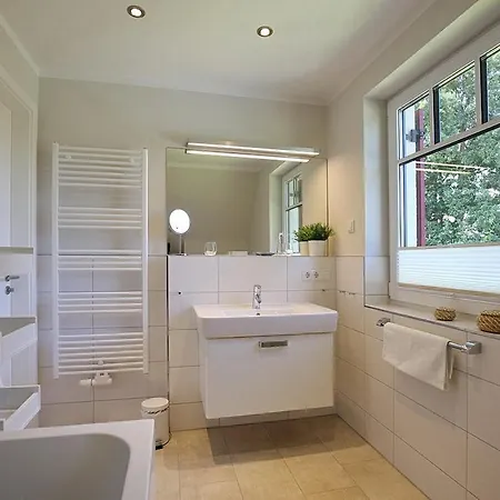 Reethaus Am Mariannenweg 18b - Huus Holiday home Boltenhagen (Ostseebad)