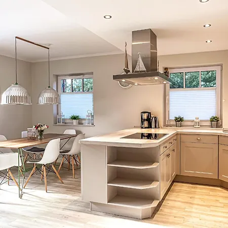 Feriehus Reethaus Am Mariannenweg 18b - Huus Boltenhagen (Ostseebad)